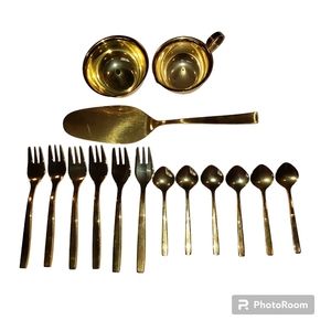Holland 15 Piece Gold Tone Silverware